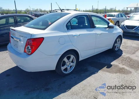 2013 Chevrolet Sonic Ltz Auto z USA, uszkodzony, nr VIN 1G1JE5SG8D4171647